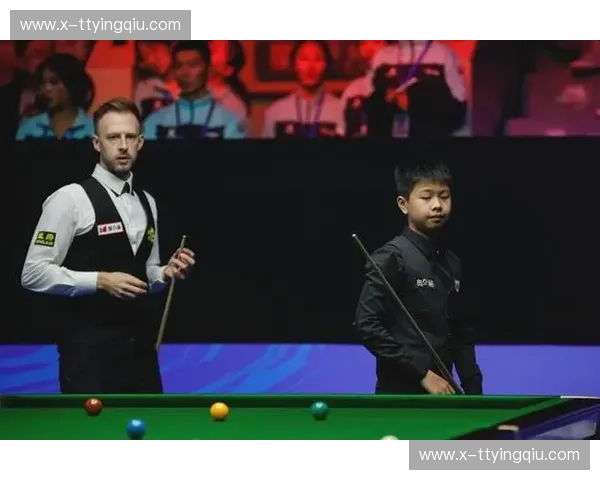 巅峰对决：当“准神”特鲁姆普邂逅“神奇小子”傅家俊，绿茵场上的浪漫与狂想